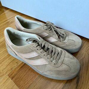 Vince Men’s Tan Suede Shoes Size 9
